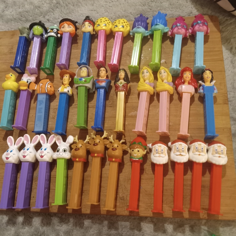 Vintage lot of PEZ dispensers